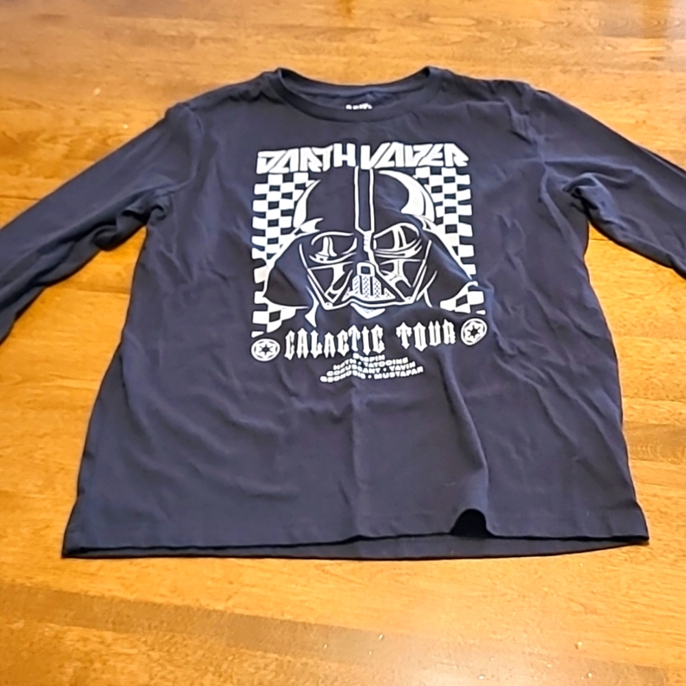 Boys long sleeve large darth vader shirt